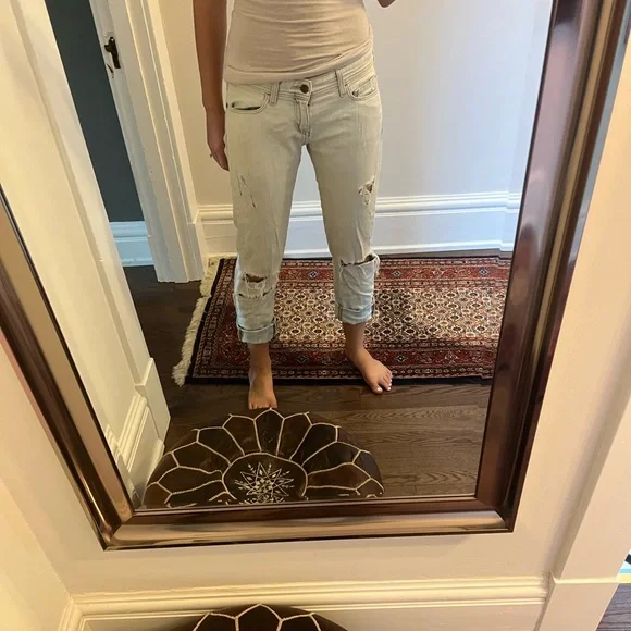 Anthropologie - Lightwash Denim Jeans - Low Rise Distressed Cropped Slim Fit - Picture 5 of 15